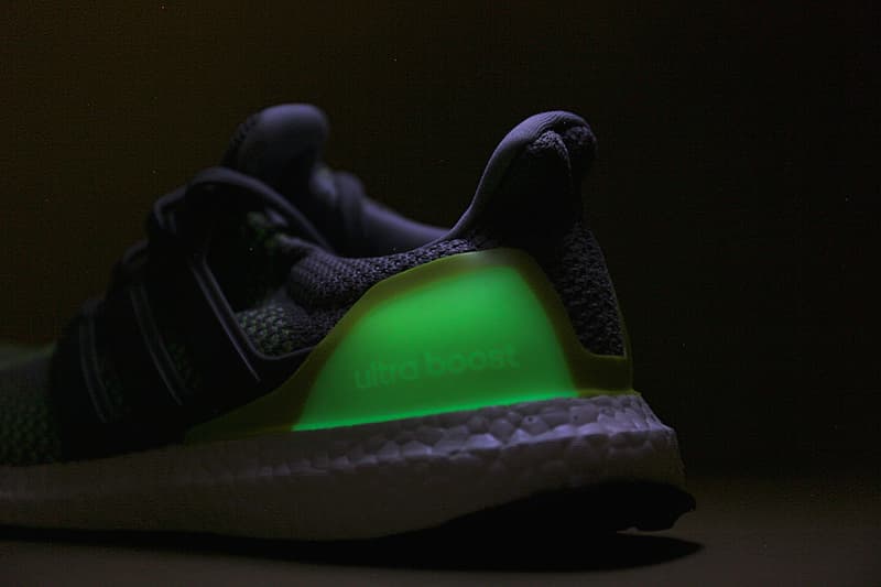 adidas UltraBOOST 別注 ATR 系列