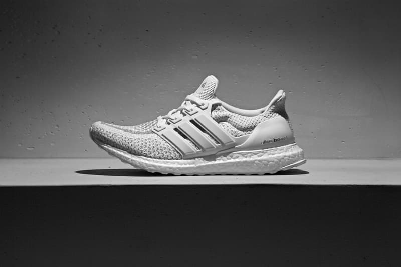 adidas 全新 UltraBOOST 夜光「Triple White」配色