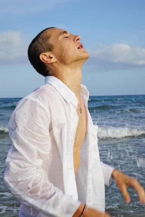 Gosha Rubchinskiy 帶來最新攝影傳記《The Perfume Book》