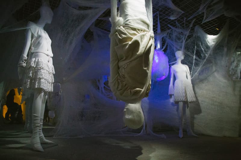 率先走進 JOYCE 時尚秘境「The Golden Needle」三維虛擬實境舞台