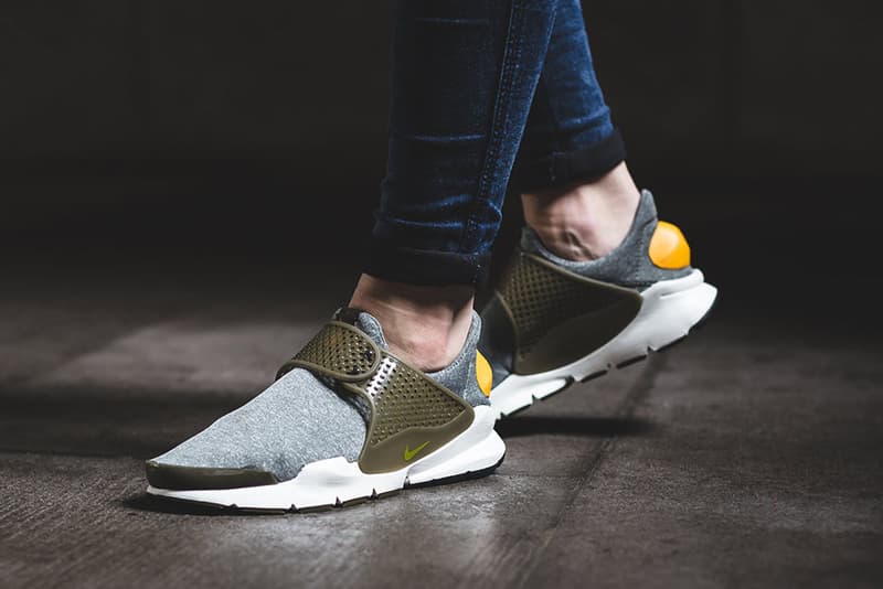 Nike WMNS Sock Dart SE “Dark Loden/Gold Leaf”
