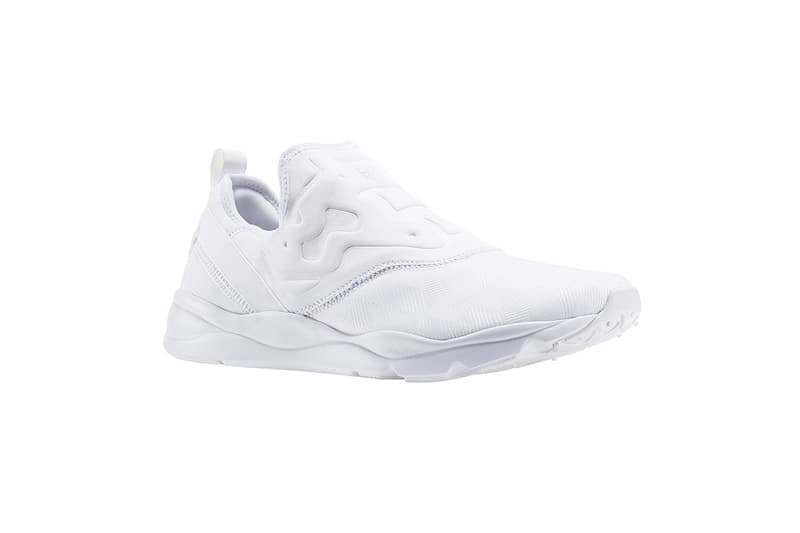 Reebok Furylite Slip On 全新黑、白配色