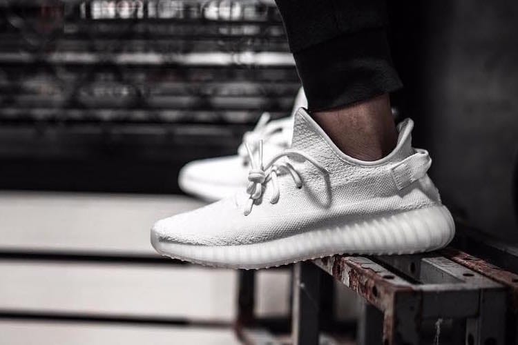2017 年全白配色 adidas Originals YEEZY BOOST 350 V2 上腳預覽