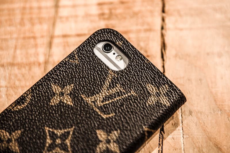louis vuitton iphone folio closer look