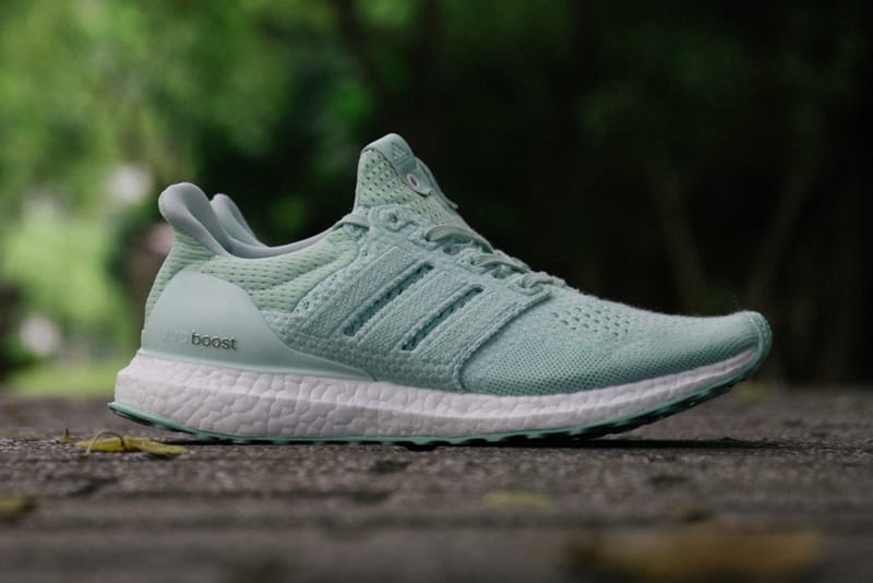 近賞 NAKED x adidas Consortium 聯名 UltraBOOST 鞋款