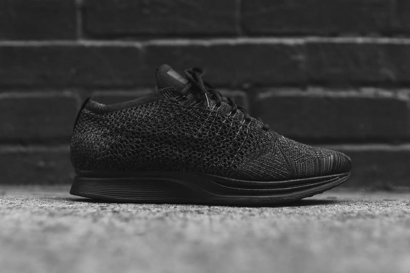 近賞 Nike Flyknit Racer「Triple Black」全黑配色