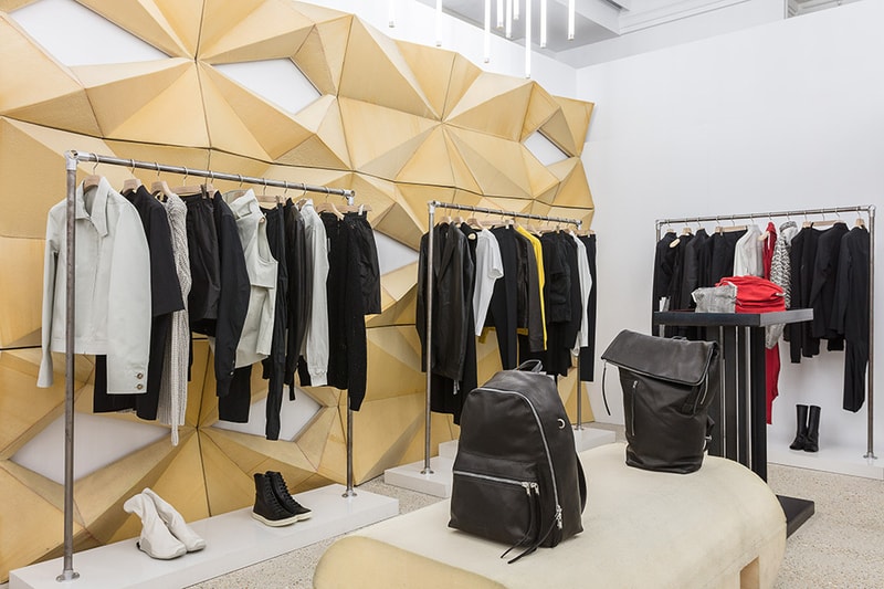 走進轉季後重新開放 Dover Street Market London