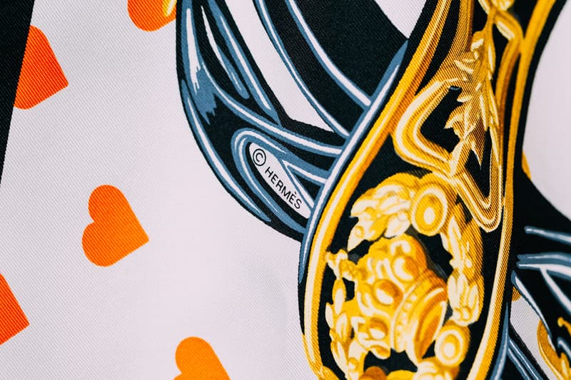 心型禮盒 Hermès「Brides de gala LOVE 90」Silk Scarf