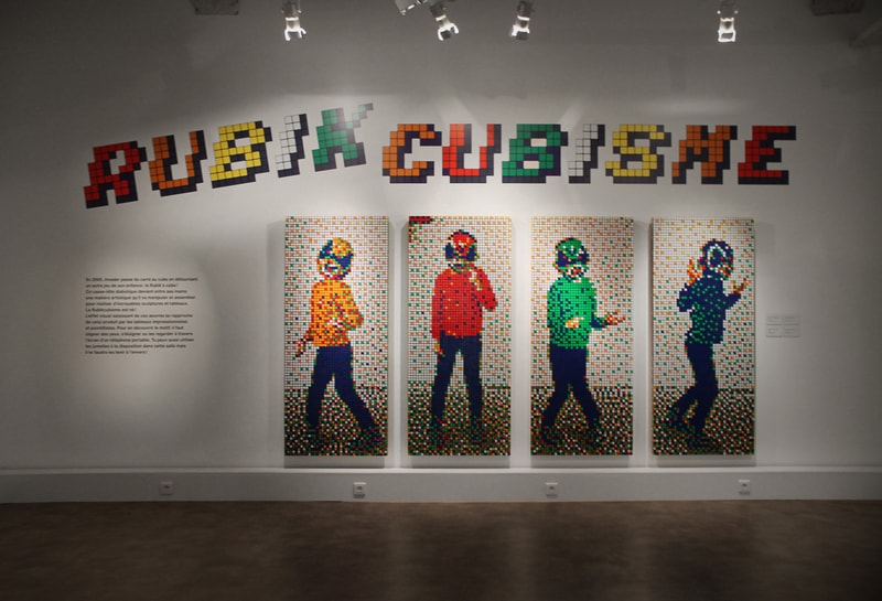 率先走進 Invader 巴黎最新大型個人展覽《Hello, My Name Is…》