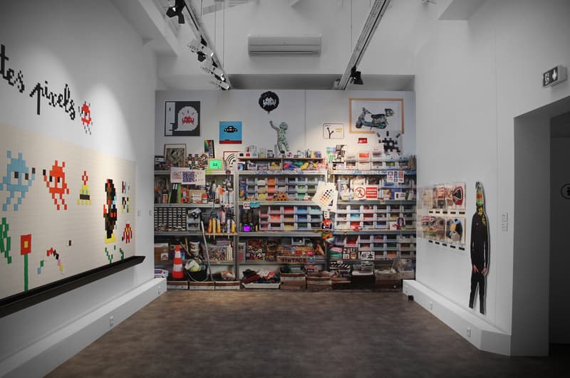 率先走進 Invader 巴黎最新大型個人展覽《Hello, My Name Is…》