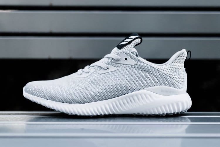 adidas AlphaBOUNCE 全新灰白配色
