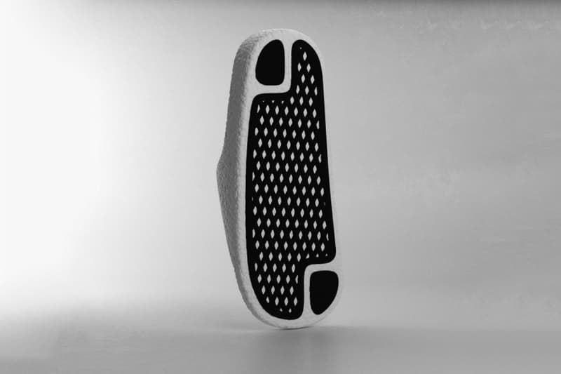 設計師 Oleksandr Shestakovych 打造全 BOOST 概念拖鞋