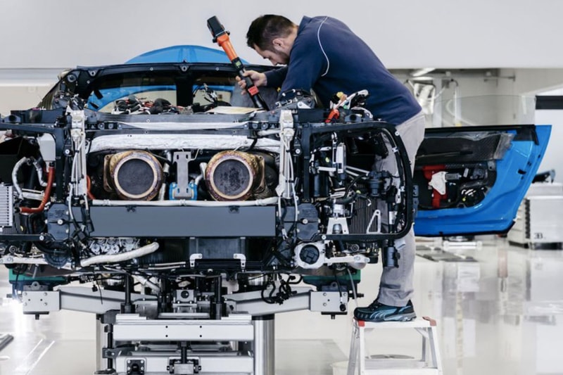走進地上最豪超跑之一的 Bugatti Chiron 生產設施之內