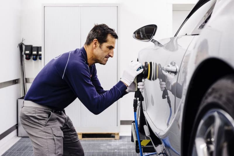 走進地上最豪超跑之一的 Bugatti Chiron 生產設施之內