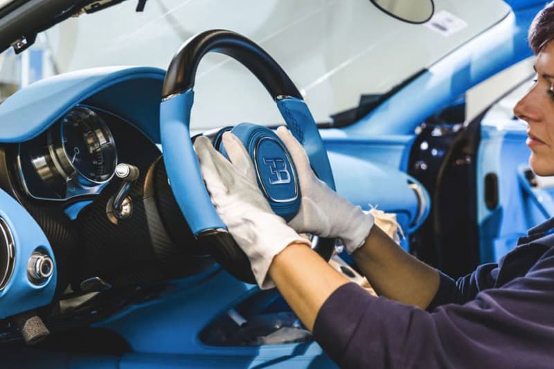 走進地上最豪超跑之一的 Bugatti Chiron 生產設施之內