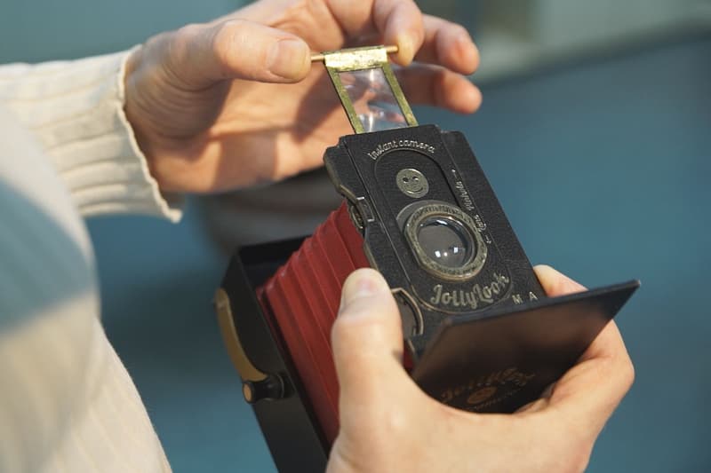 Jollylook 推出即影即有復古折疊相機