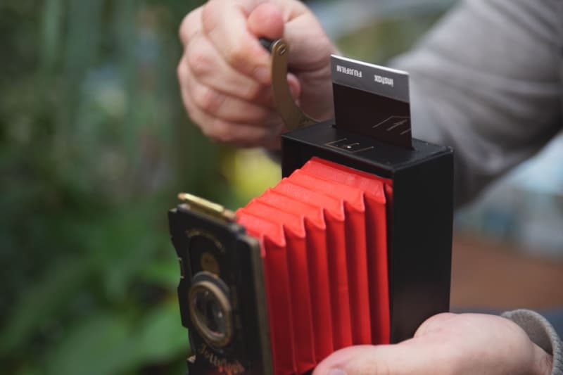 Jollylook 推出即影即有復古折疊相機