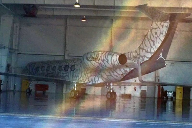 Michael Jordan 裂紋圖騰客機曝光
