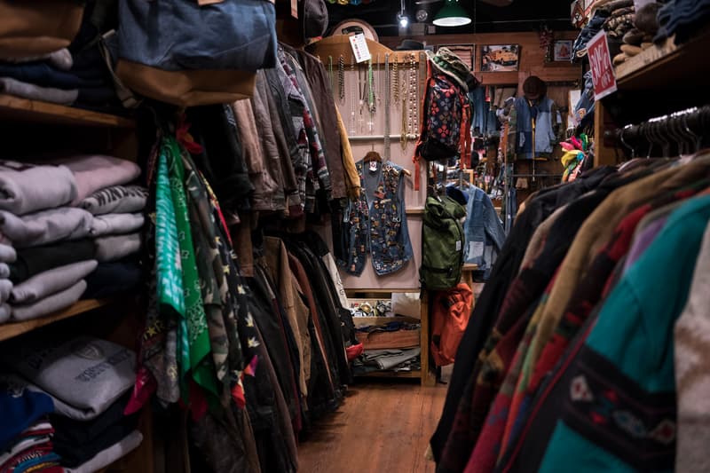 走進香港老字號古着名所美華氏 MIDWEST