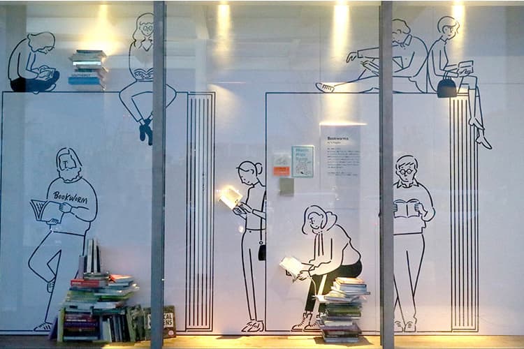代官山蔦屋書店期間限定櫥窗設計「Bookworm」by 長場雄