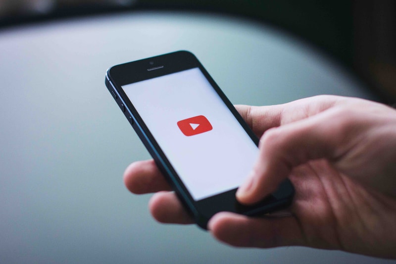 每日瀏覽量十億小時達成！進撃之 YouTube 挑戰傳統電視