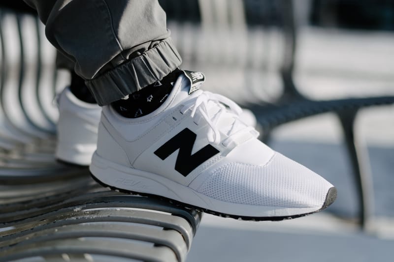 New Balance 247 Classic 灰与白登陆雪之首尔