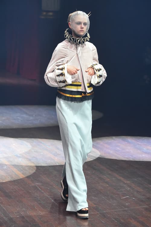 UNDERCOVER 2017-18 Autumn Winter Women's Collection