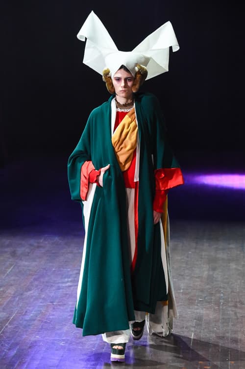 UNDERCOVER 2017-18 Autumn Winter Women's Collection