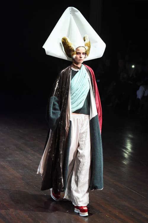 UNDERCOVER 2017-18 Autumn Winter Women's Collection