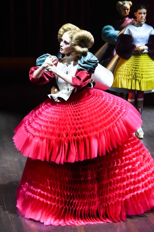 UNDERCOVER 2017-18 Autumn Winter Women's Collection