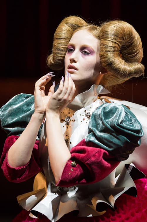 UNDERCOVER 2017-18 Autumn Winter Women's Collection