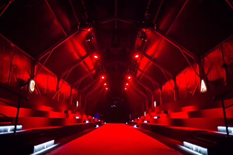 不必「端着看」的上海时装周