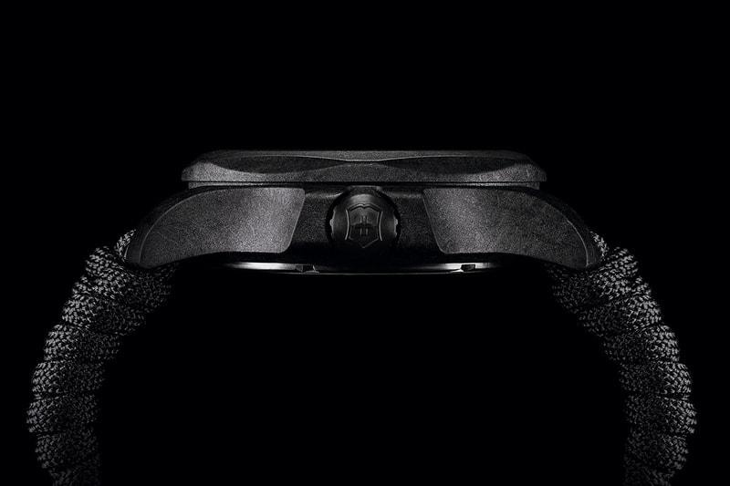 Victorinox I.N.O.X. Carbon 挑戰堅固極限之手錶