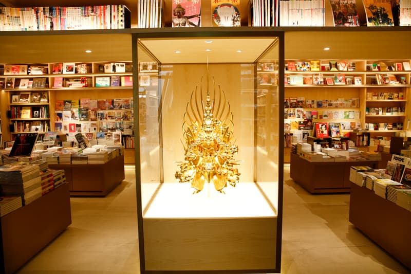 【HYPEBEAST 獨家】武士刀書局！？率先走進「銀座 蔦屋書店」
