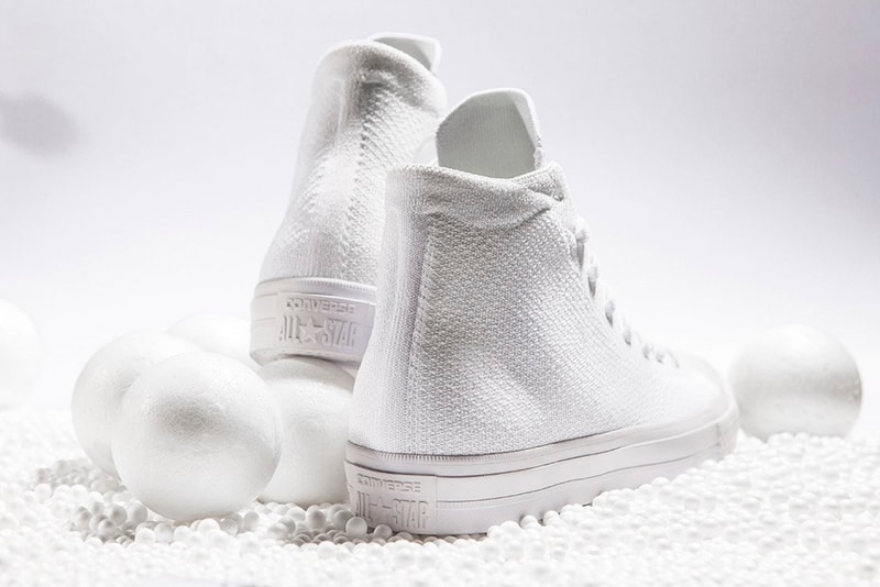 搭載了 Nike Flyknit 技術的 Converse Chuck Taylor All Star 全白配色