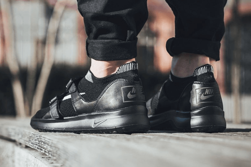 Nike Air Sock Racer Flyknit Black & White