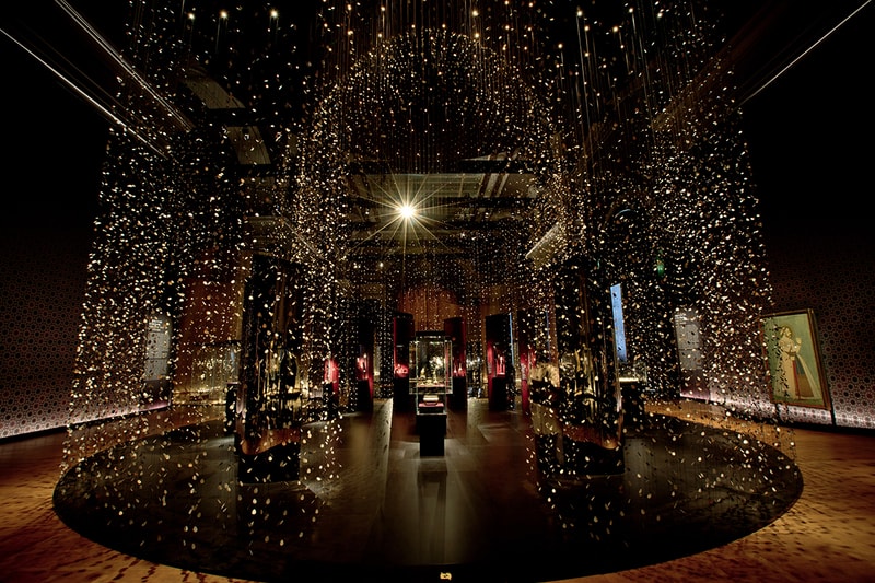 走進 Grand Palais 珍寶展