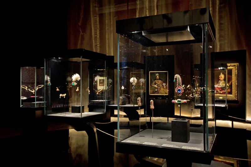 走進 Grand Palais 珍寶展