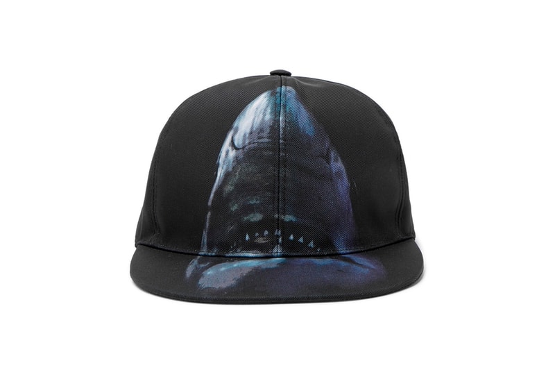 Givenchy 重新推出經典鯊魚圖案系列