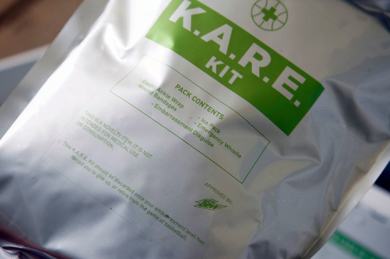 近賞 Mountain Dew x Nike Kyire 3「K.A.R.E.」紀念版套裝
