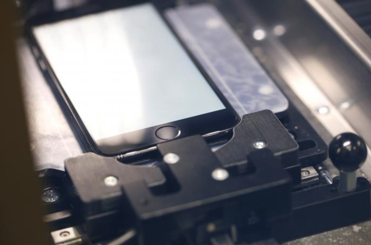 Apple Horizon Machine iPhone Repair Retailer Release