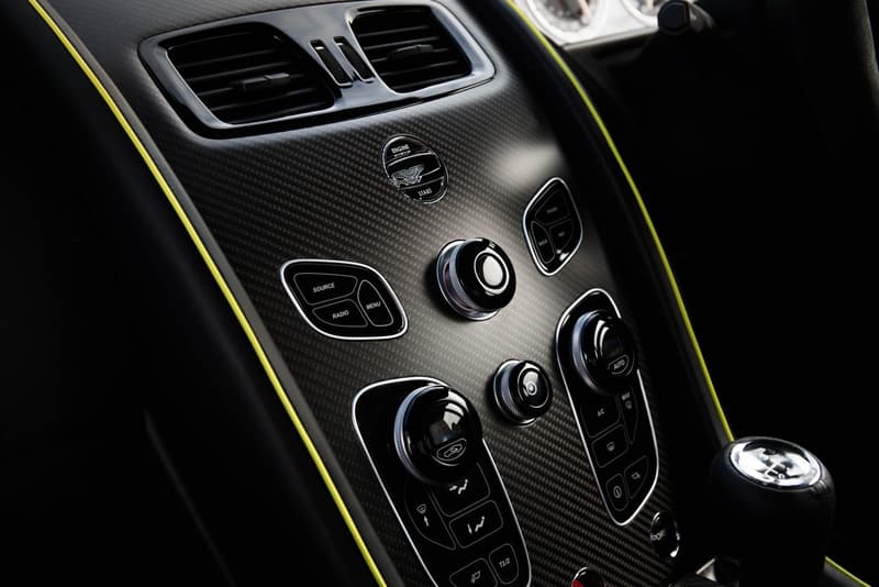 Aston Martin 發佈 Vantage AMR 高性能跑車
