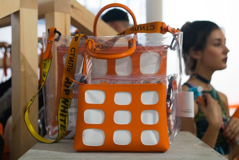 Off-White 攜手 Heron Preston 於巴黎時裝周釋出聯名袋款