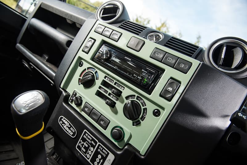 Mr.Bean 愛車 Land Rover Defender 90 將進行拍賣