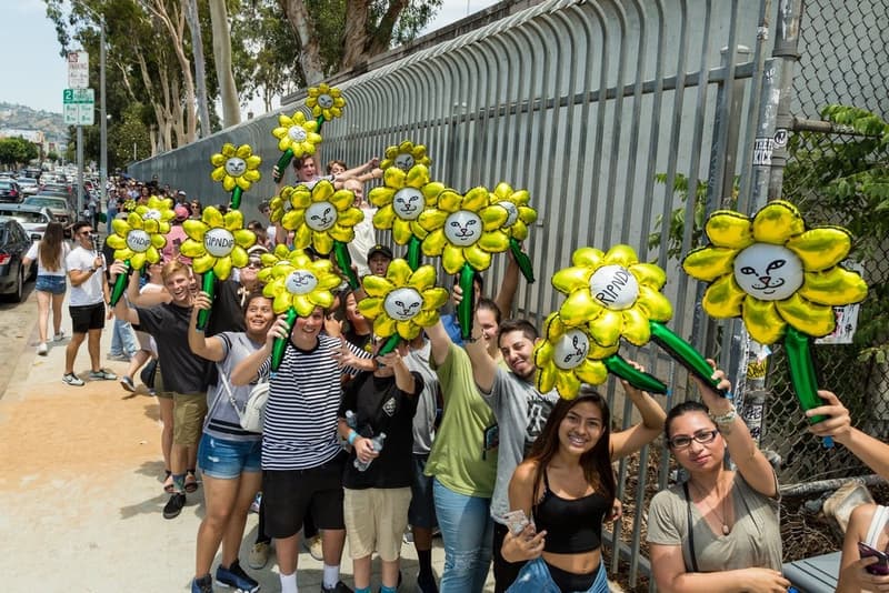 RIPNDIP 再度於洛杉磯 Supreme 店旁開設 Pop-Up Store