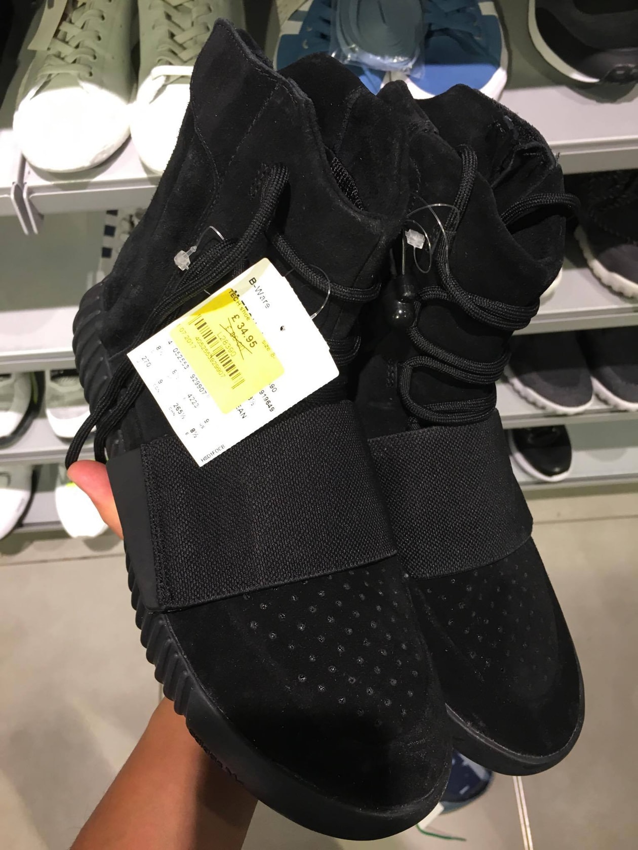 adidas Originals YEEZY BOOST 750 “Triple Black” Outlet