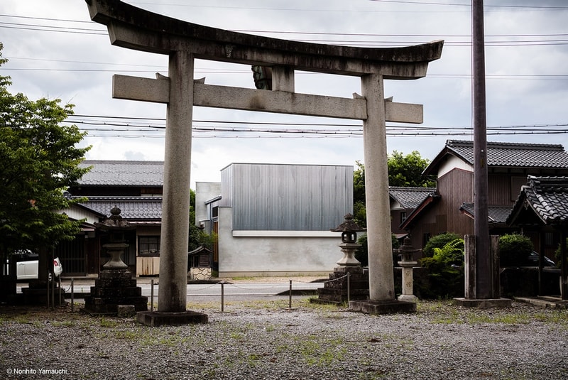 走進 FORM/Kouichi Kimura Architects 為攝影師打造的光能空間
