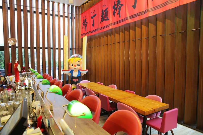 HYPEBEAST Eats... 出前一丁 x 辦館 LOF 10 於香港開設概念店