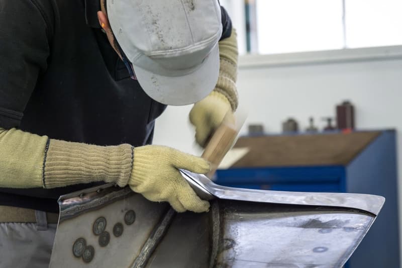 Infiniti 展示採用復古賽車設計的全電動車 Prototype 9