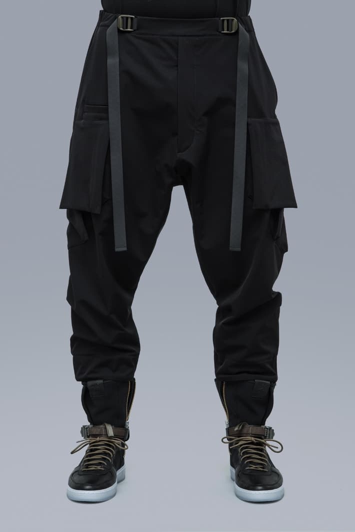 ACRONYM 推出 2017 年「末日裝備」秋冬系列